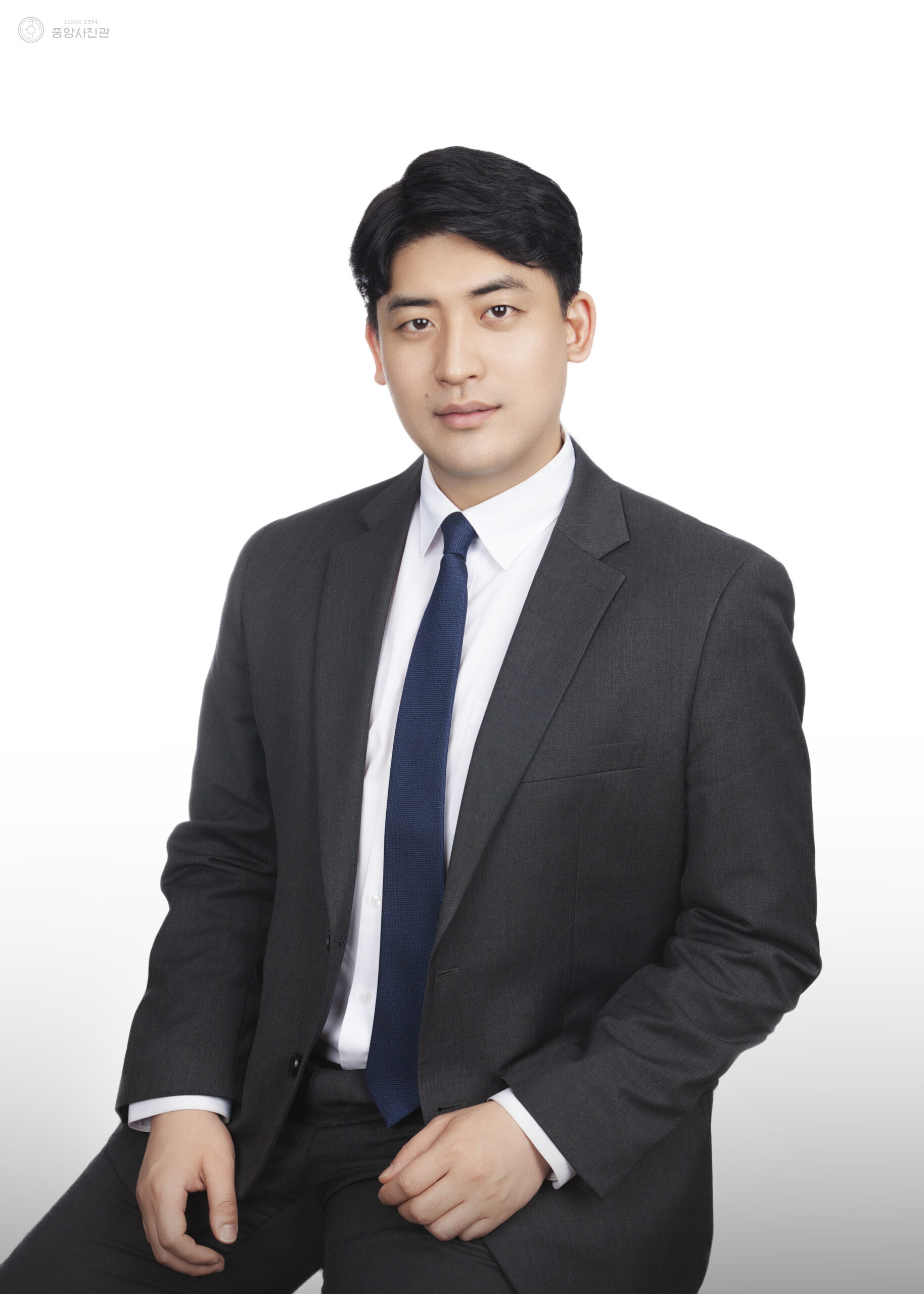 로집사는 변호사들 뿐만 아니라 회계사, 세무사, 변리사 등 뛰어난 전문가들이 여러분과 함께 하는 로집사입니다